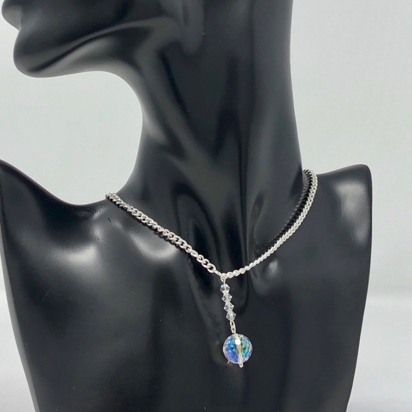 Jewelry - Swarovski crystal pendant on silver plated chain